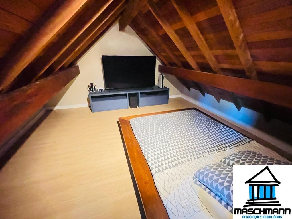 Casa Semi Mobiliada em Condomínio Fechado na Vila Suzana – Amplitude, Conforto e Natureza