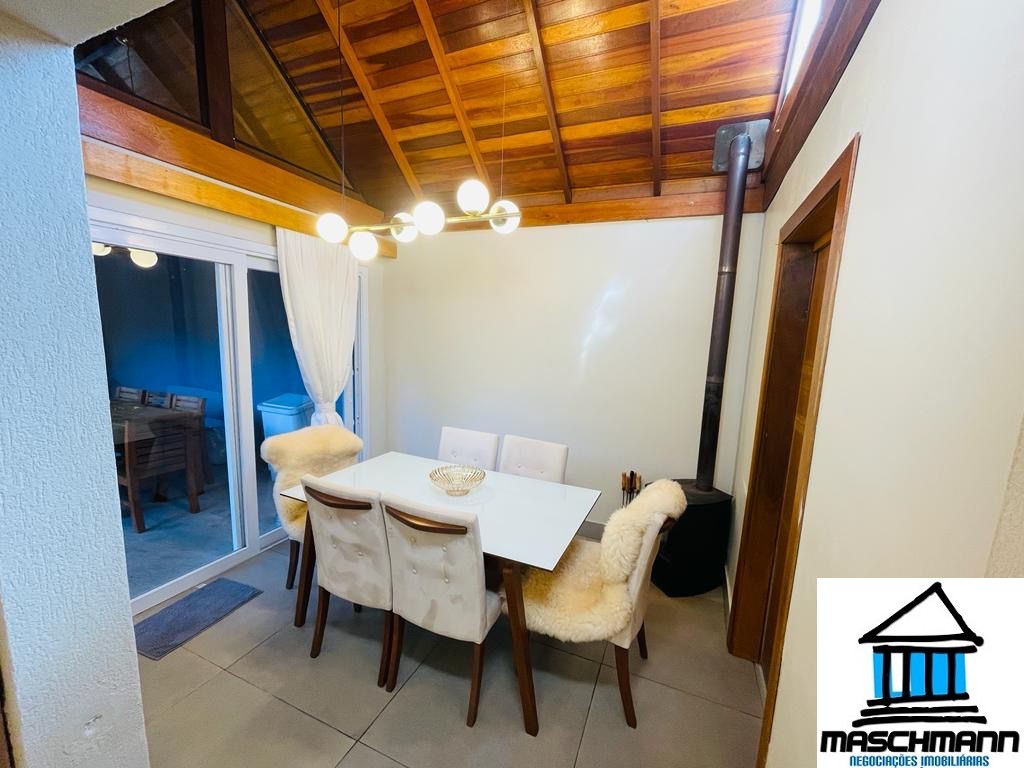 Casa Semi Mobiliada em Condomínio Fechado na Vila Suzana – Amplitude, Conforto e Natureza