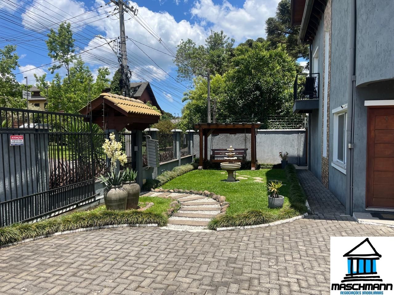 Oportunidade Rara no Centro de Canela — Casa 3 quartos, 127 m² por R$ 559 Mil