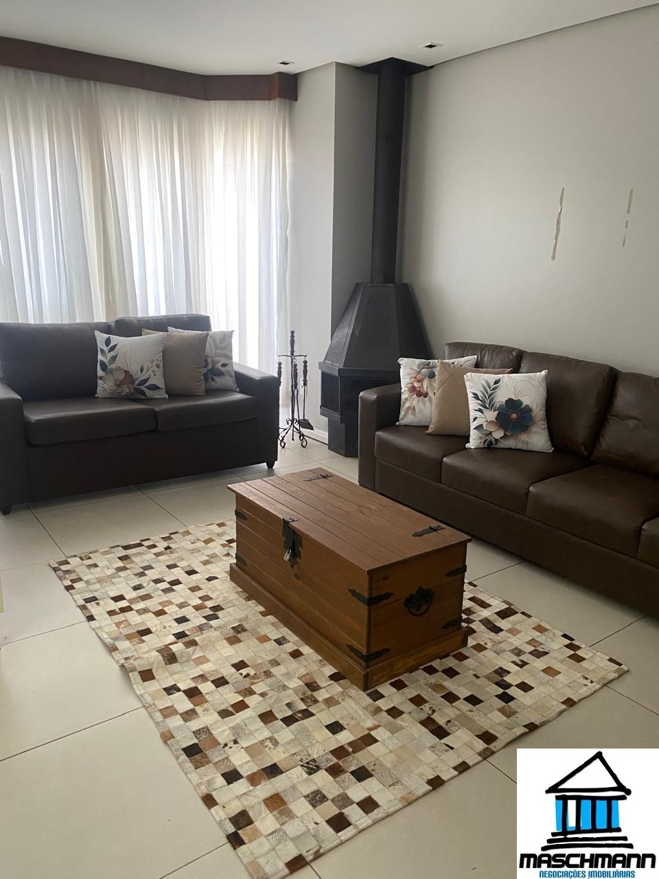 Casa de 4 suítes à venda Vila Suzana- Canela