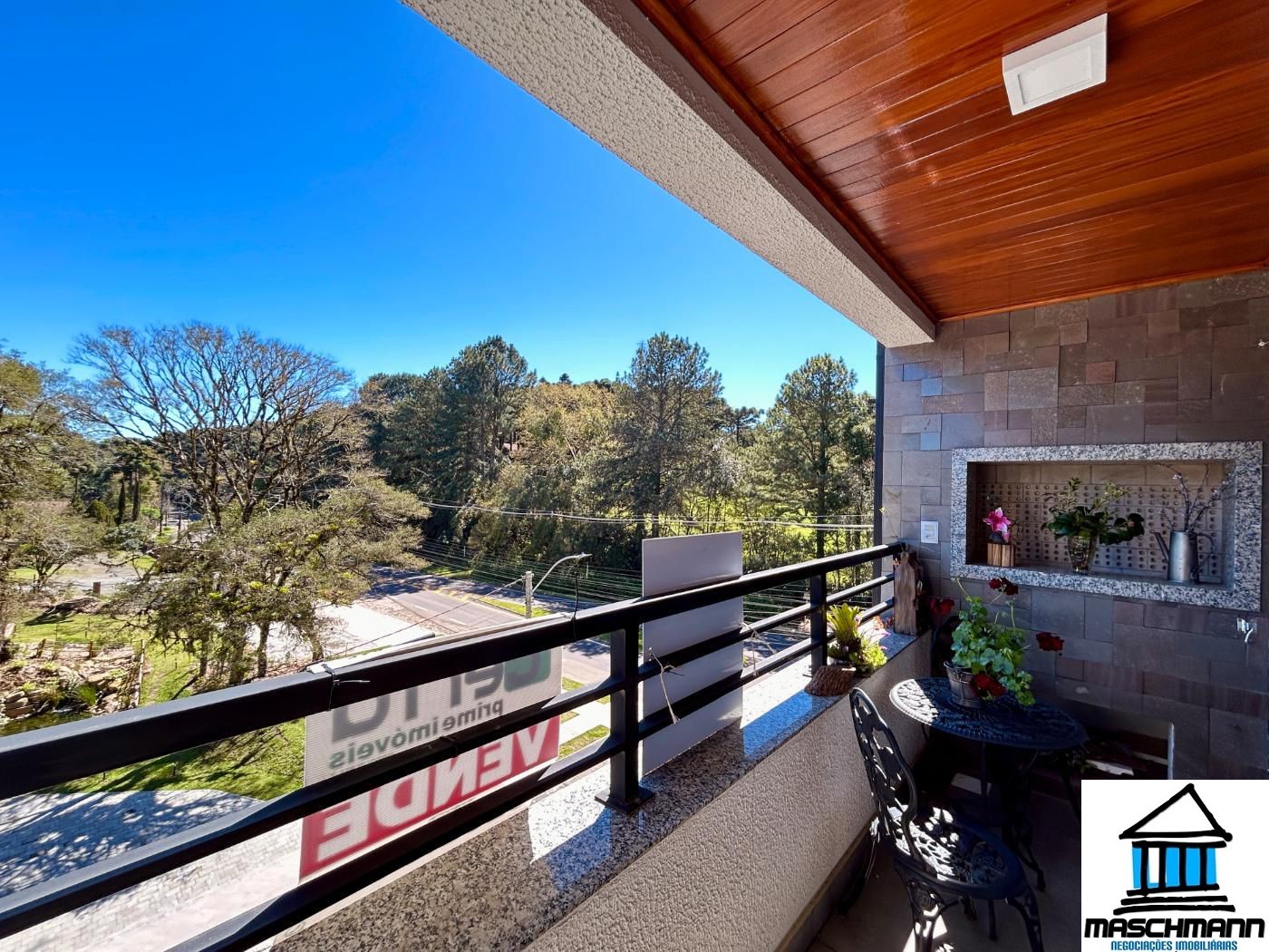 Apartamento mobiliado de 2 auartos, suíte na vila suíza, Caneal-RS.