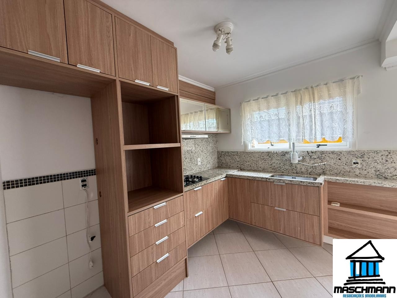 Casa de 2 auartos mobiliada no bairro Vila Luíza Canela