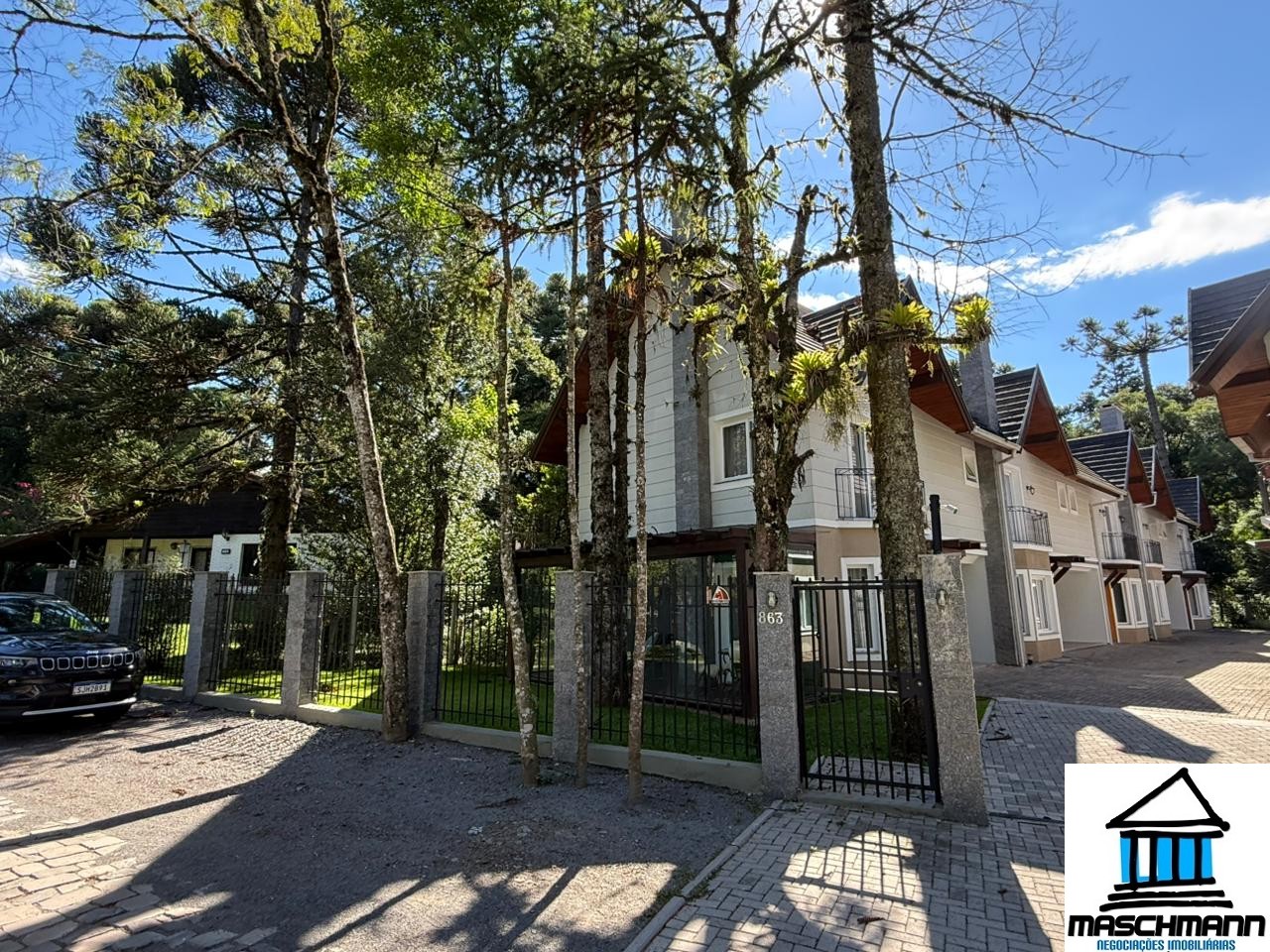 Casa 3 suítes para Venda no bairro Suzana em Canela