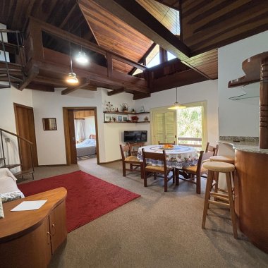 Apartamento Duplex de 2 dormitóiros mobiliado no bairro Planalto Gramado