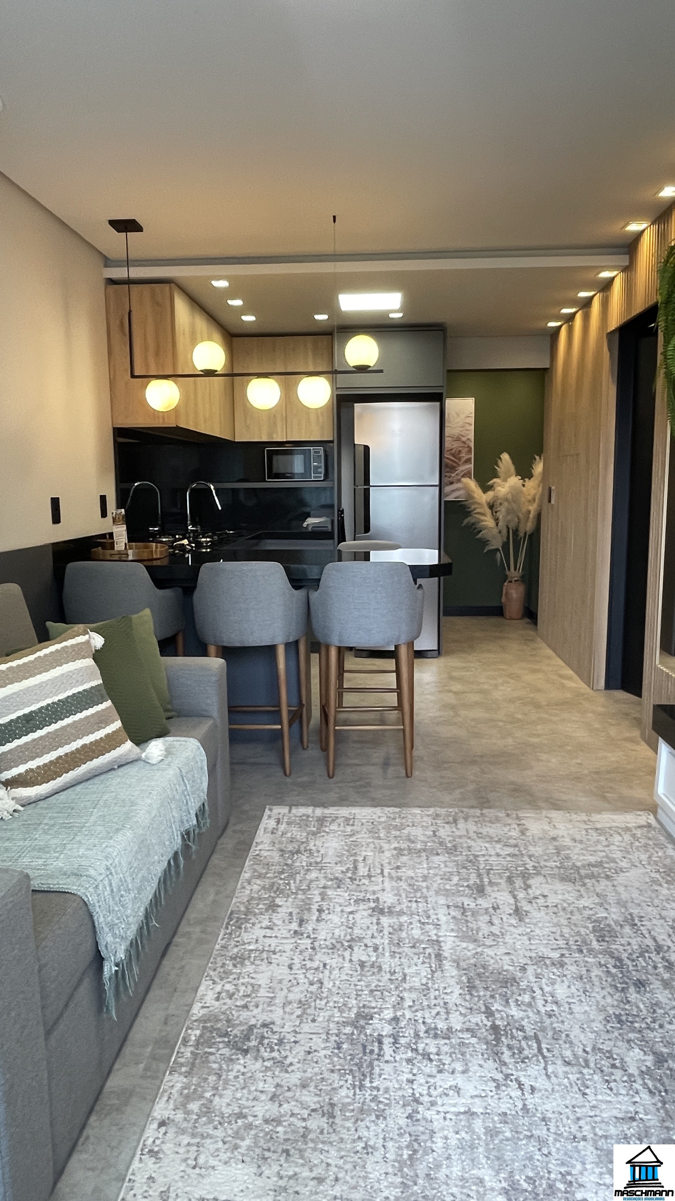 Apartamento 1 Dormitório mobiliado com terraço perfeito para locação em Canela