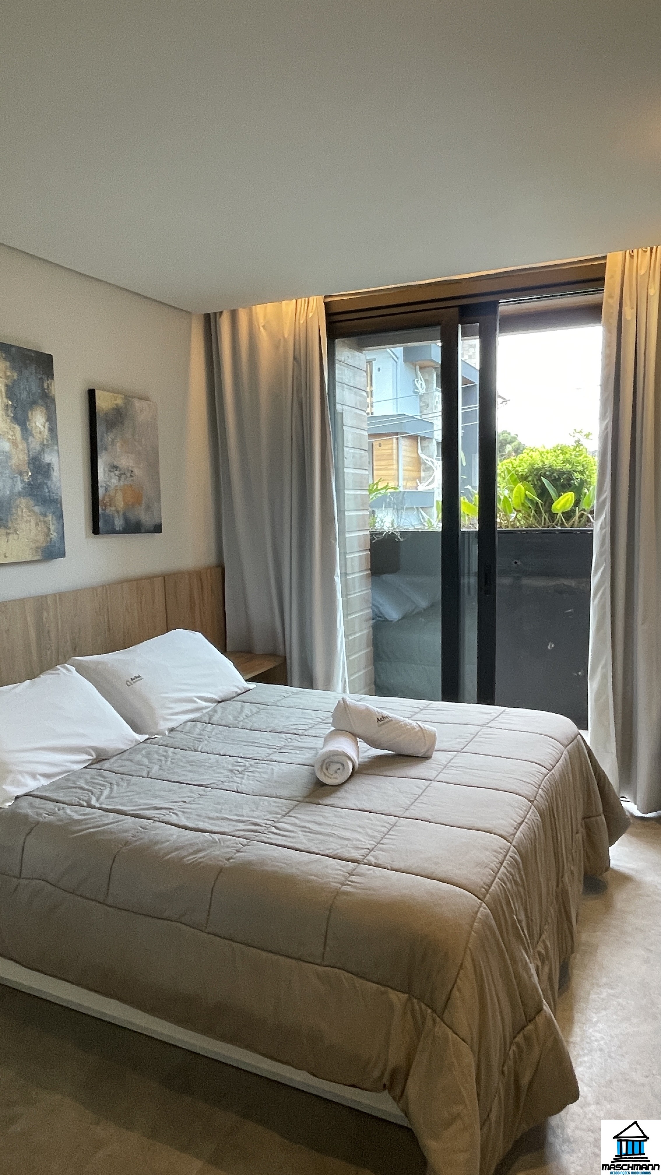 Apartamento 1 Dormitório mobiliado com terraço perfeito para locação em Canela