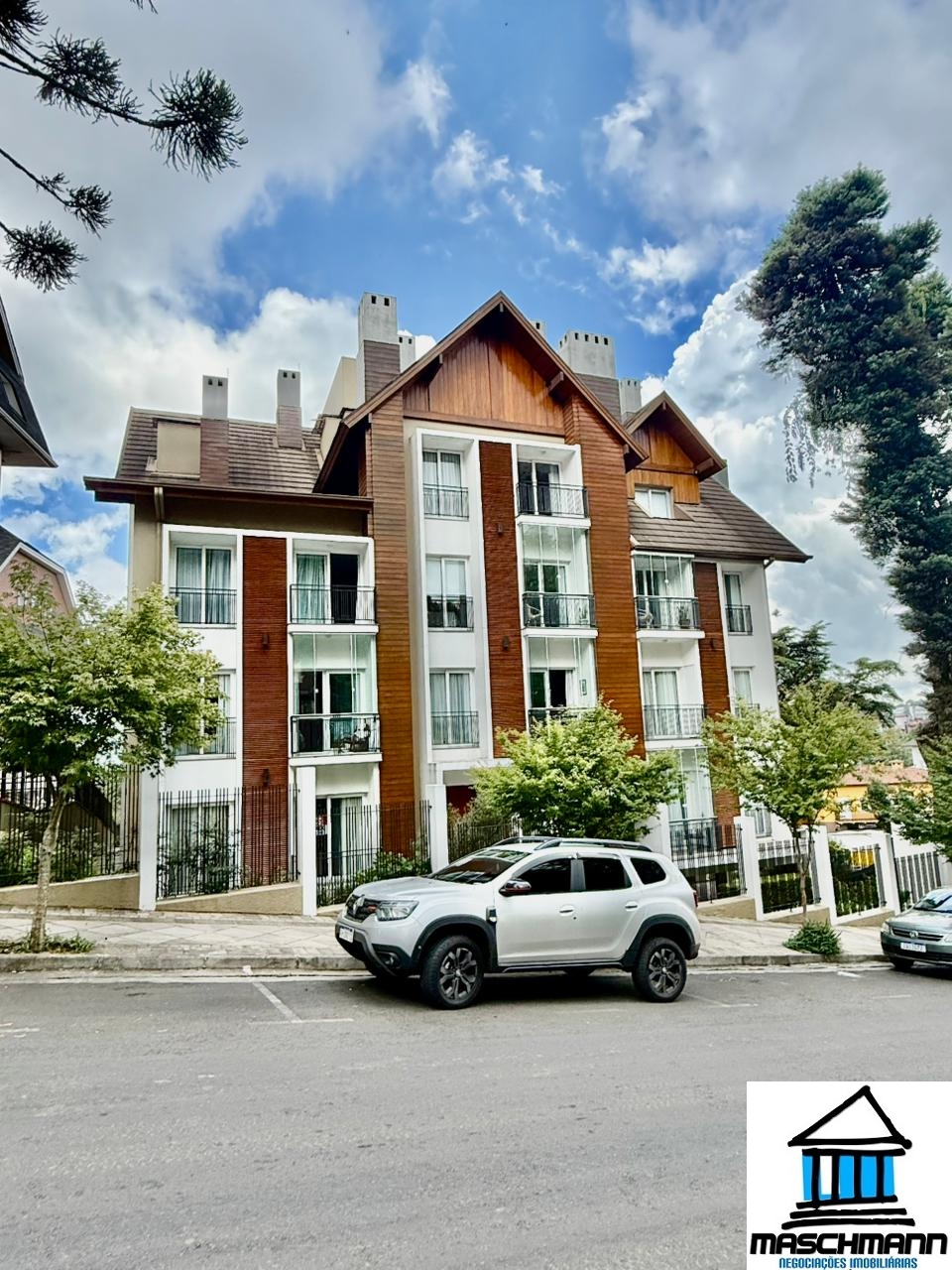 Apartamento mobiliado a 400 metros de rua coberta de Gramado