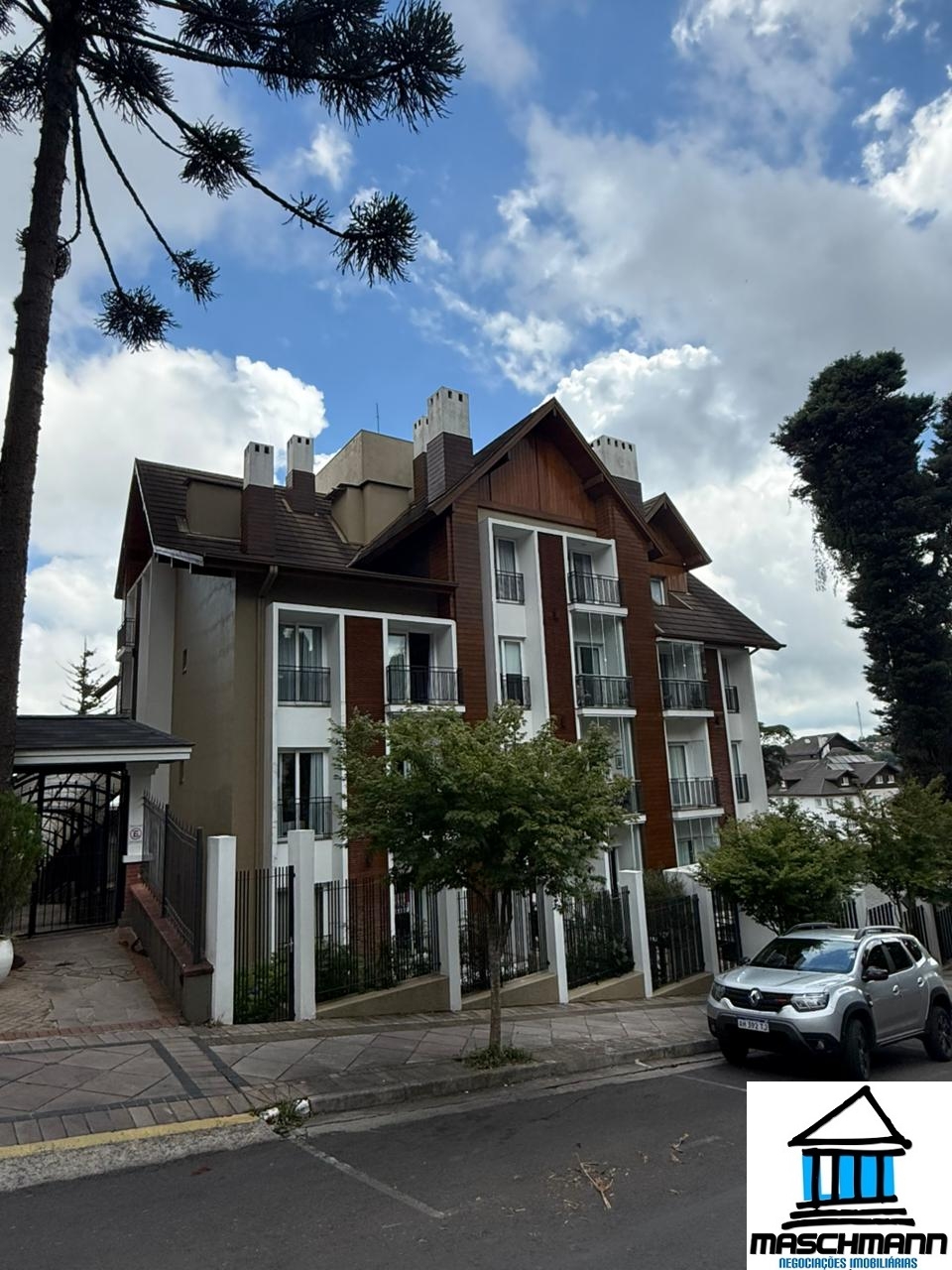 Apartamento mobiliado a 400 metros de rua coberta de Gramado