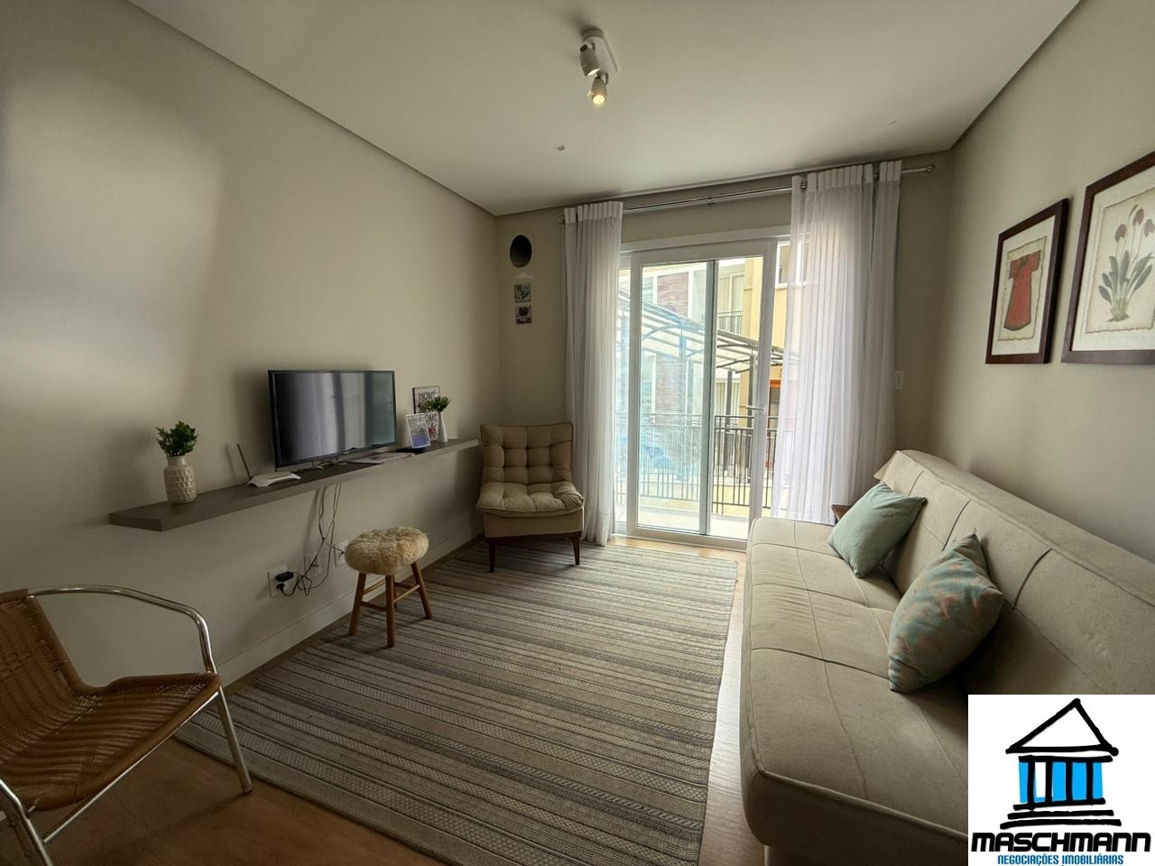 Apartamento mobiliado a 400 metros de rua coberta de Gramado