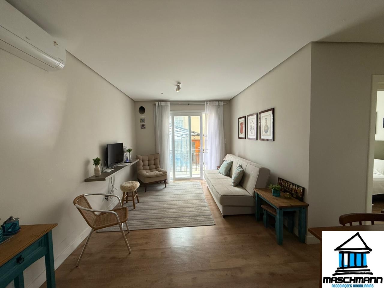 Apartamento mobiliado a 400 metros de rua coberta de Gramado