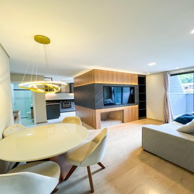 Apartamento novo mobiliado, 3 sacadas, vista incrível, a 7 min do Centro de Gramado,